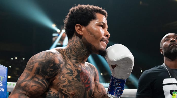 Gervonta Davis beats Rolando Romero